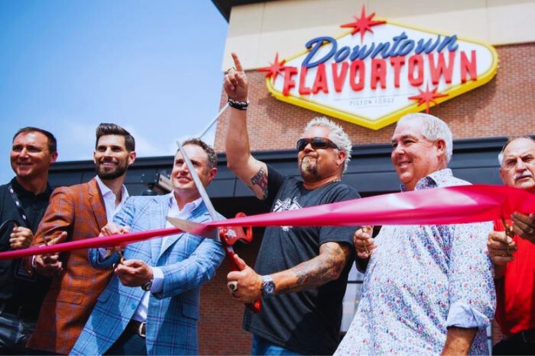 5 Celebrity Owned Restaurants in Gatlinburg and Pigeon Forge